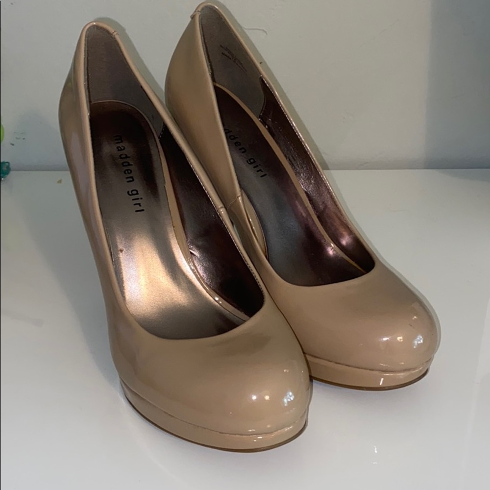 Nude patent leather heels